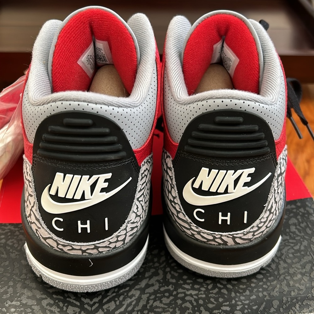 Air Jordan 3 Retro SE Unite Chicago - Picture 4 of 7